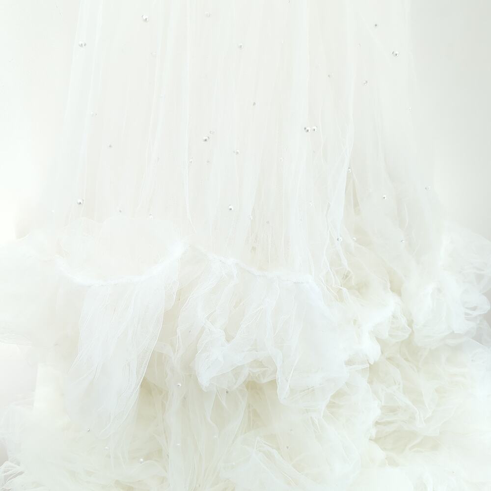 Untamed Petals Fiona Pearl Cathedral Veil White 2 Tiered Blusher Ruffle FLAW - Picture 9 of 14